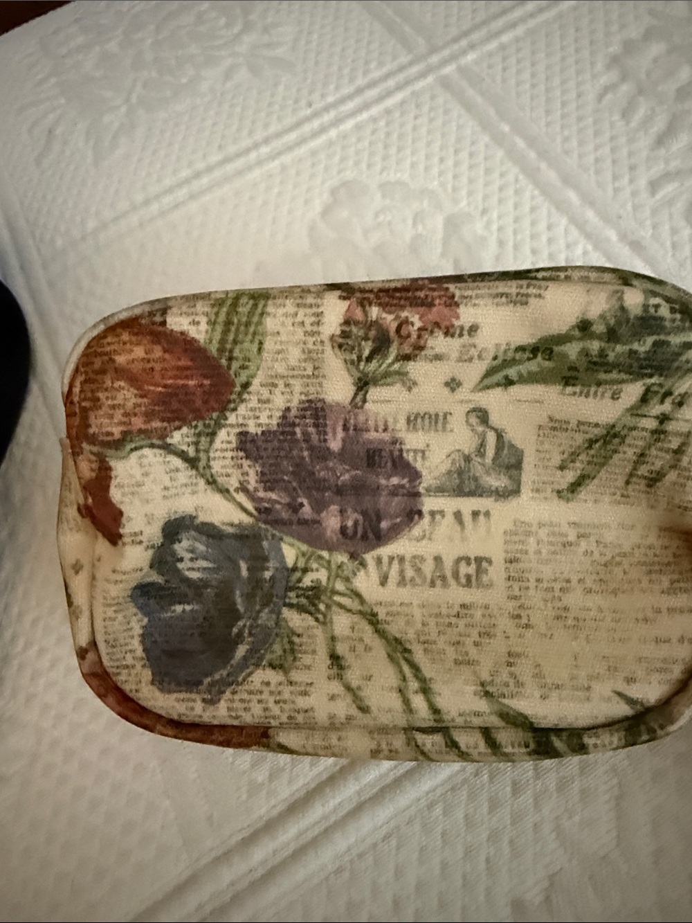 Patricia Nash Beige Floral Print Crossbody with Black Strap - Picture 15 of 16